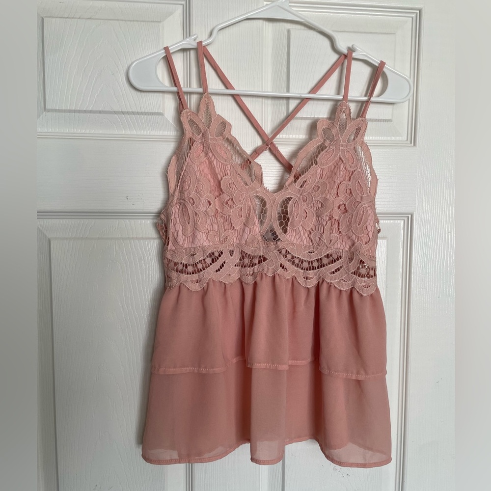 Story On Women’s Medium Pink Embroidered Lace Chiffon Camisole Top